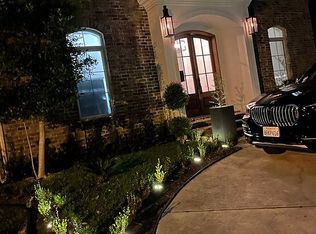 303 W Maple Ridge Dr, Metairie, LA 70001