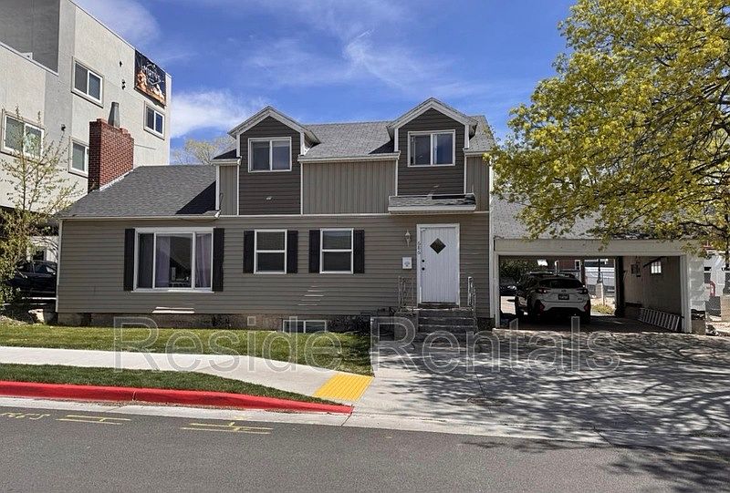 1st image of 686 Darwin Ave #3