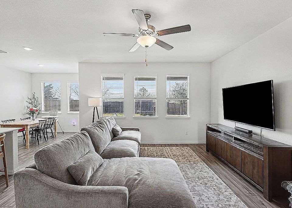 1st image of 4619 Cleves Ave
