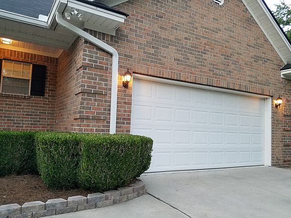 2 CAR GARAGE