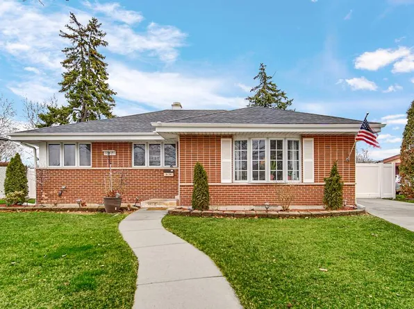 10621 Fairfield St, Oak Park, IL 60154