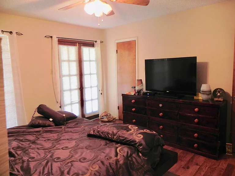 2817 Toulon Dr — Photo 9