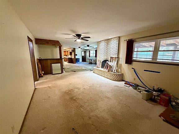 5th image of 1601 Hathaway St