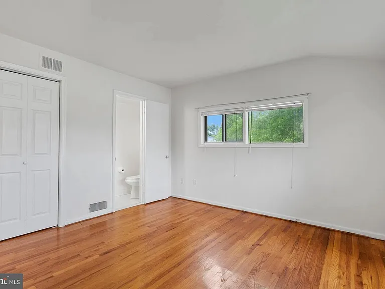 6318 Willowood Ln — Photo 13