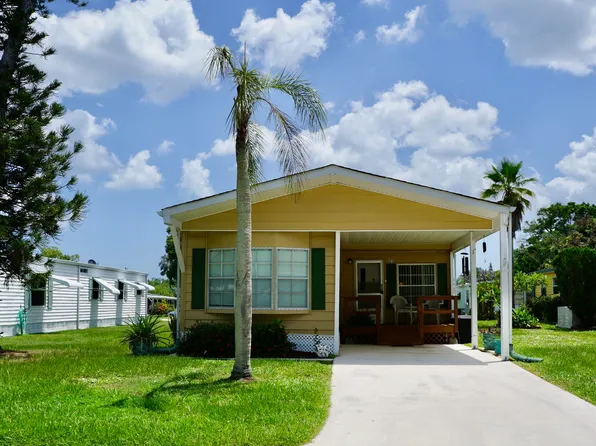 21 SE Iberian Lane, Port St Lucie, FL 34952