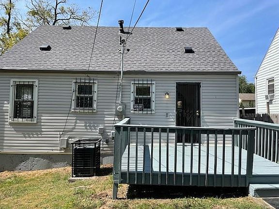 4th image of 7429 Walrond Ave
