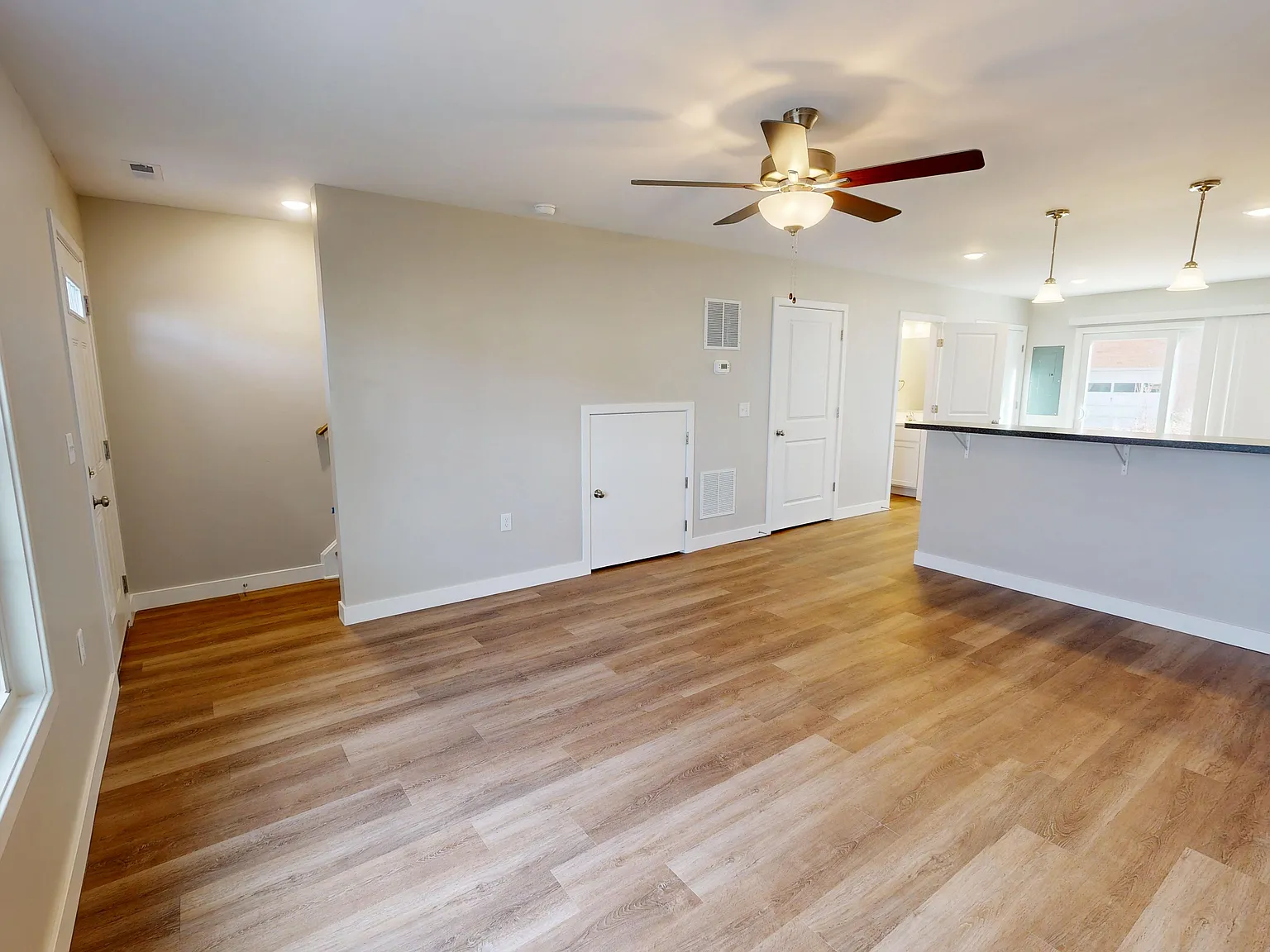 2 bed, 2.5 bath, 1152 sqft, $1,850 — Photo 3