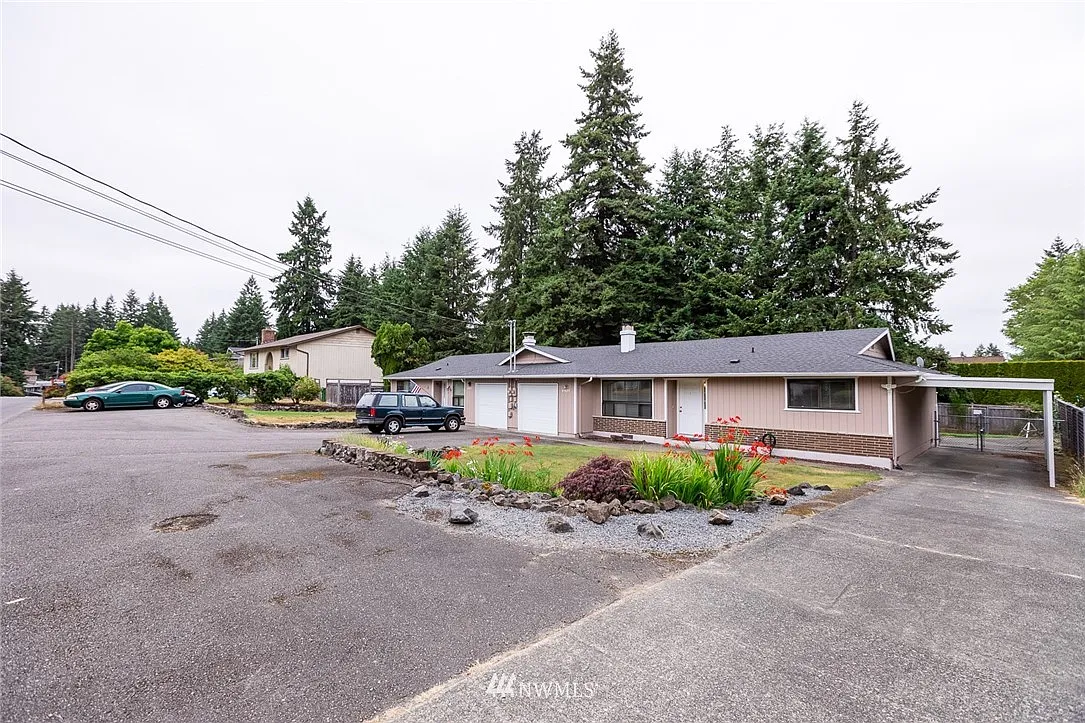 4907 4909 63rd Avenue W photo 1