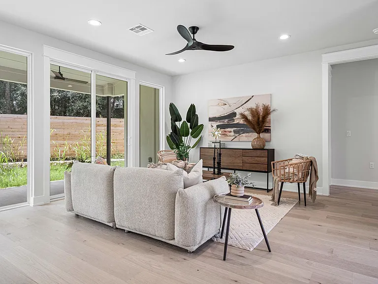 6116 Friendswood Dr — Photo 5