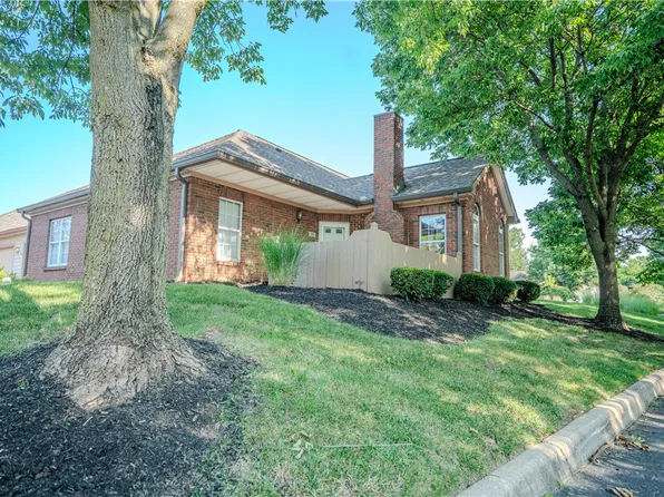 19 Edinburgh Village Dr, Dayton, OH 45458