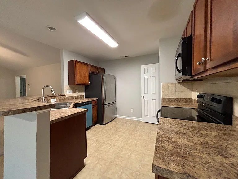 1939 Jenny Rd — Photo 6