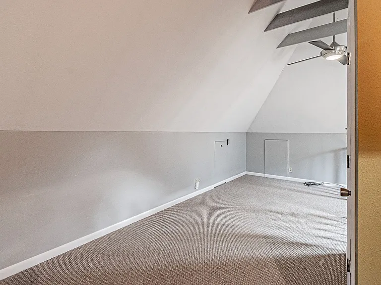 908 S Washington St — Photo 28