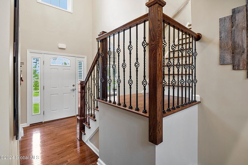 5th image of 119 Richmond Hill Drive