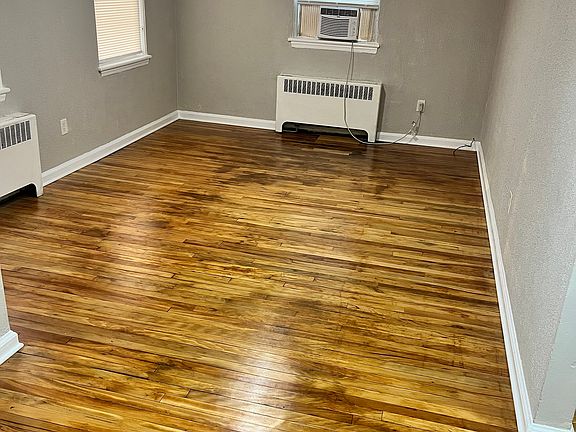 3rd image of 209 Gray St APT B
