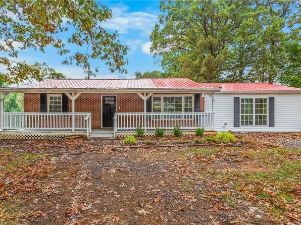 2774 Valleyspring Rd, Kernersville, NC 27284