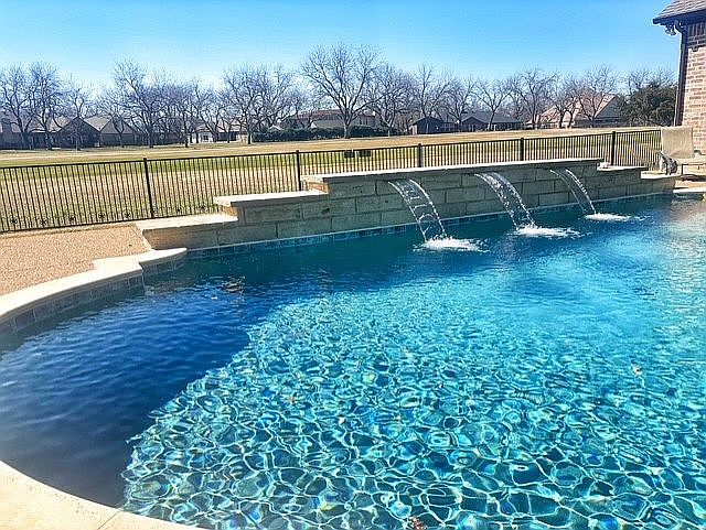 1st image of 5014 Largo Dr
