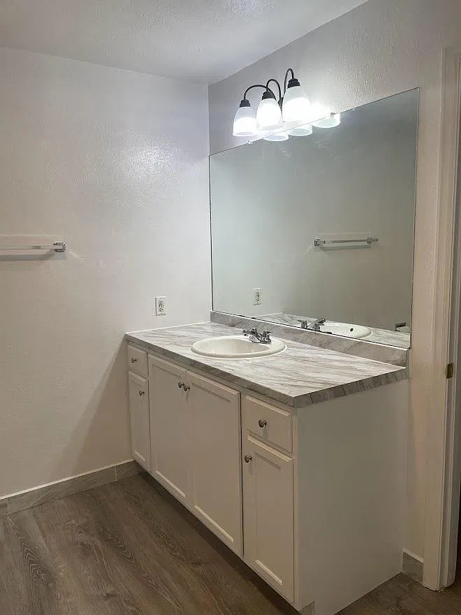 10960 W Florida Ave — Photo 2