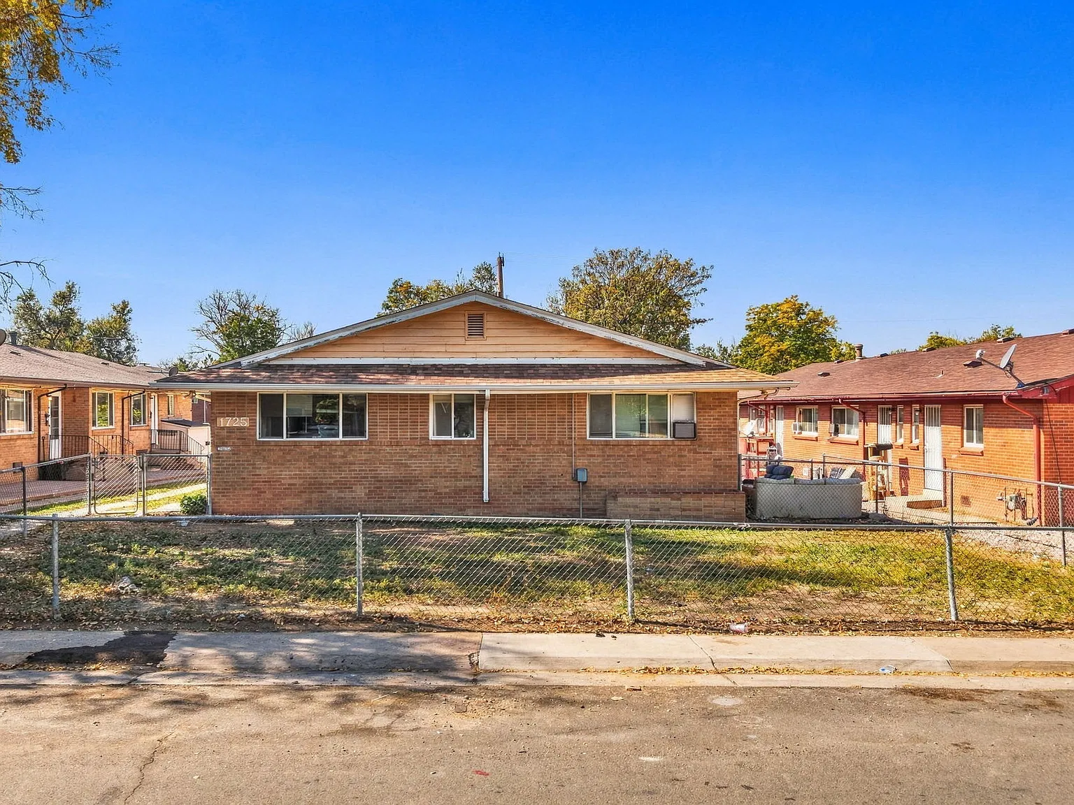3 bed, 950 sqft, $1,500 — Photo 3