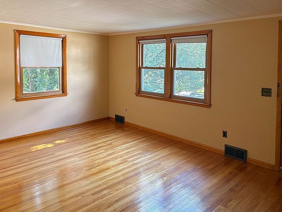3rd image of 48 Home St