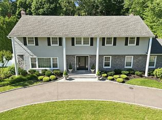 9 Vannina Pl, Huntington, NY 11743