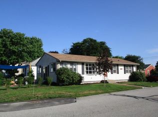 36 Sewell Rd, Narragansett, RI 02882