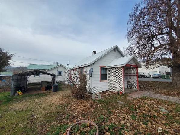 217 Juniper Street N, Omak, WA 98841