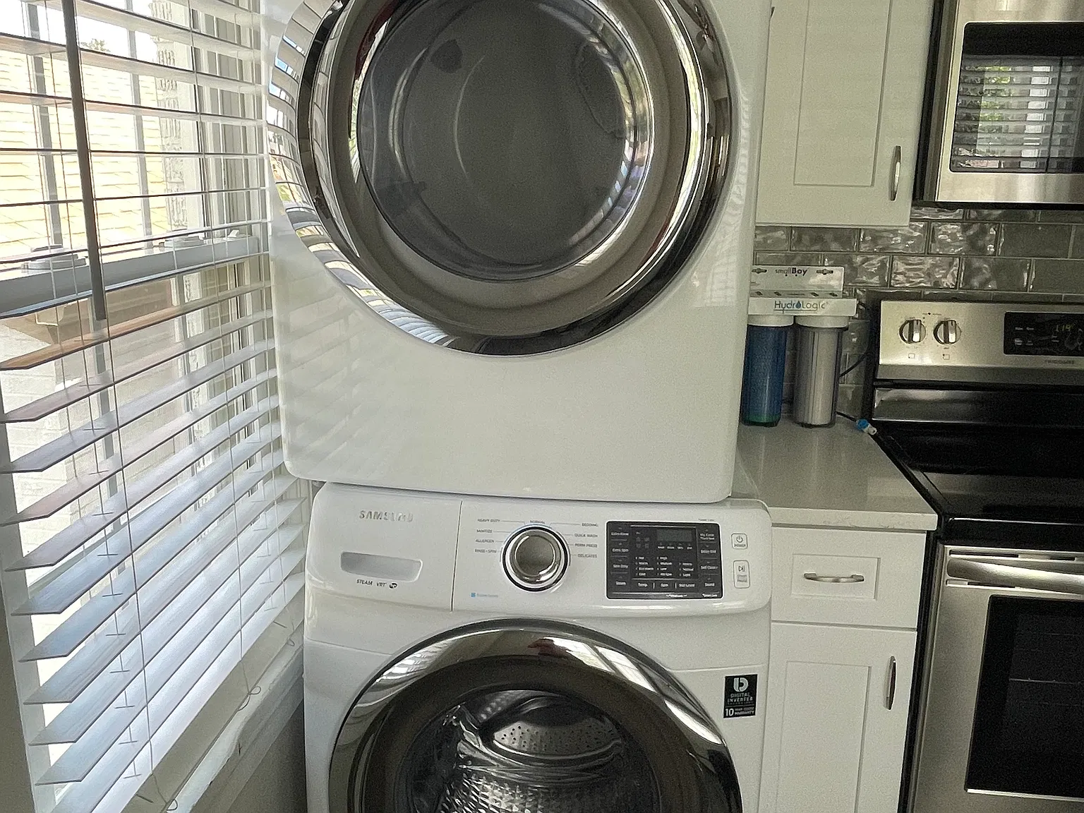 3 bed, 950 sqft, $2,200 — Photo 3