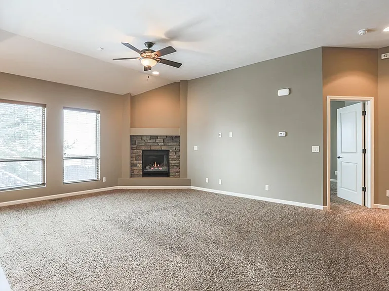 17020 Cypress St — Photo 8