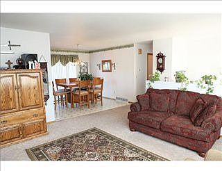 2nd image of 1047 Alderson Ave