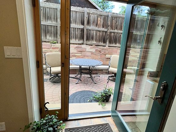 3rd image of 2041 Columbine Ave #2