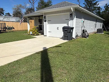 321 E Iris Ln — exterior photo