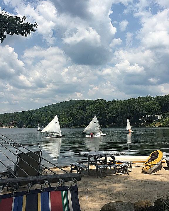 Sailboat races every Sunday