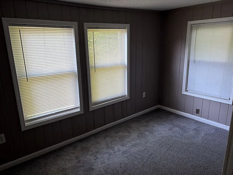 10717 E Truman Rd — Photo 8