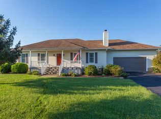 22 Reach Ln, Deltaville, VA 23043
