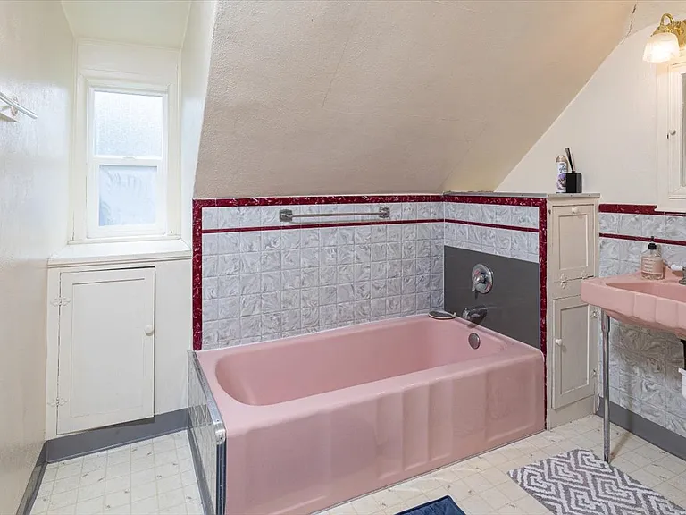 729 E 200 N #1 — Photo 17