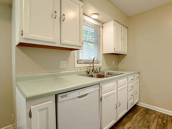 5th image of 2822 Avenue C