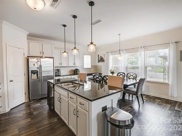 109 Maggie Dr, Mount Holly, NC 28120