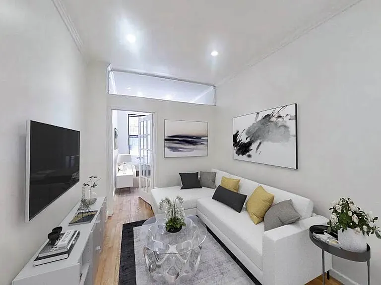 104 Suffolk St #2 — Photo 1