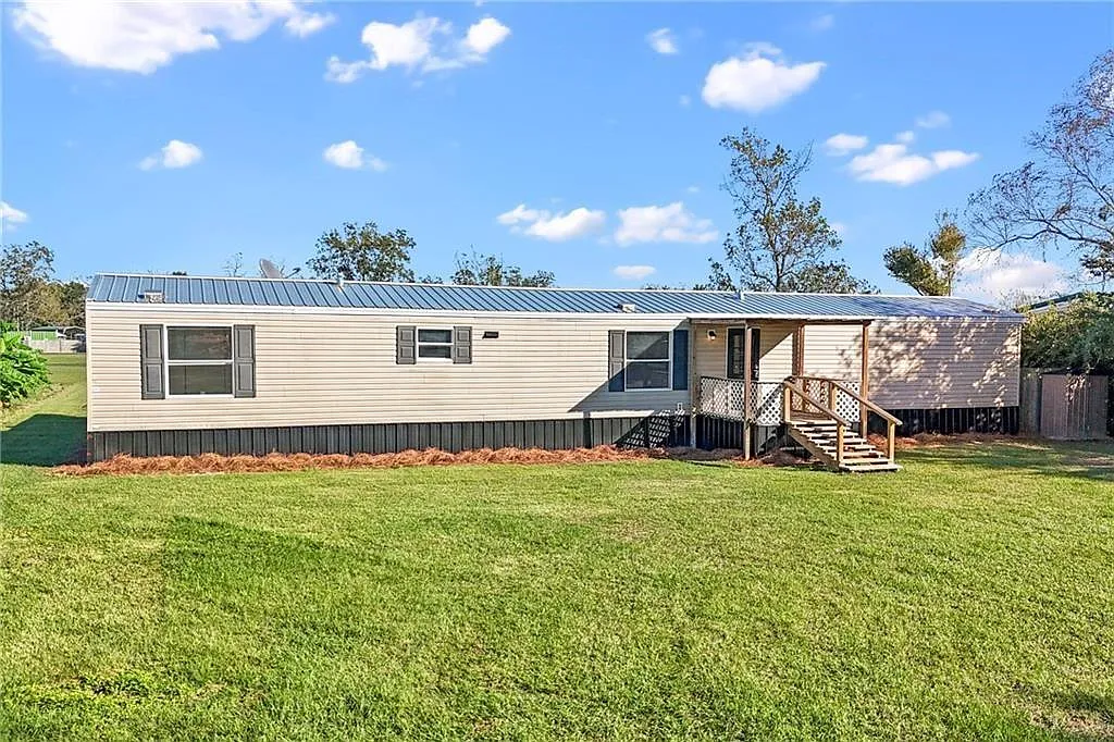 3 bed, 2.0 bath, 1280 sqft, $1,575 — Photo 4