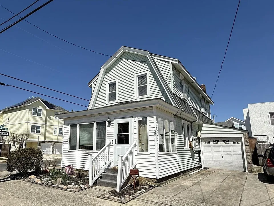 135 N Avolyn Ave #SEPTEMBER