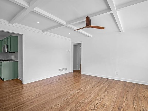 4th image of 3153 Bellgreen Way
