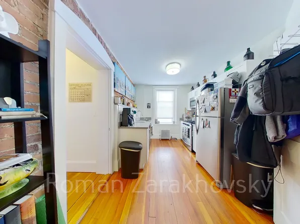 83 Harvard St APT 10, Brookline, MA 02445