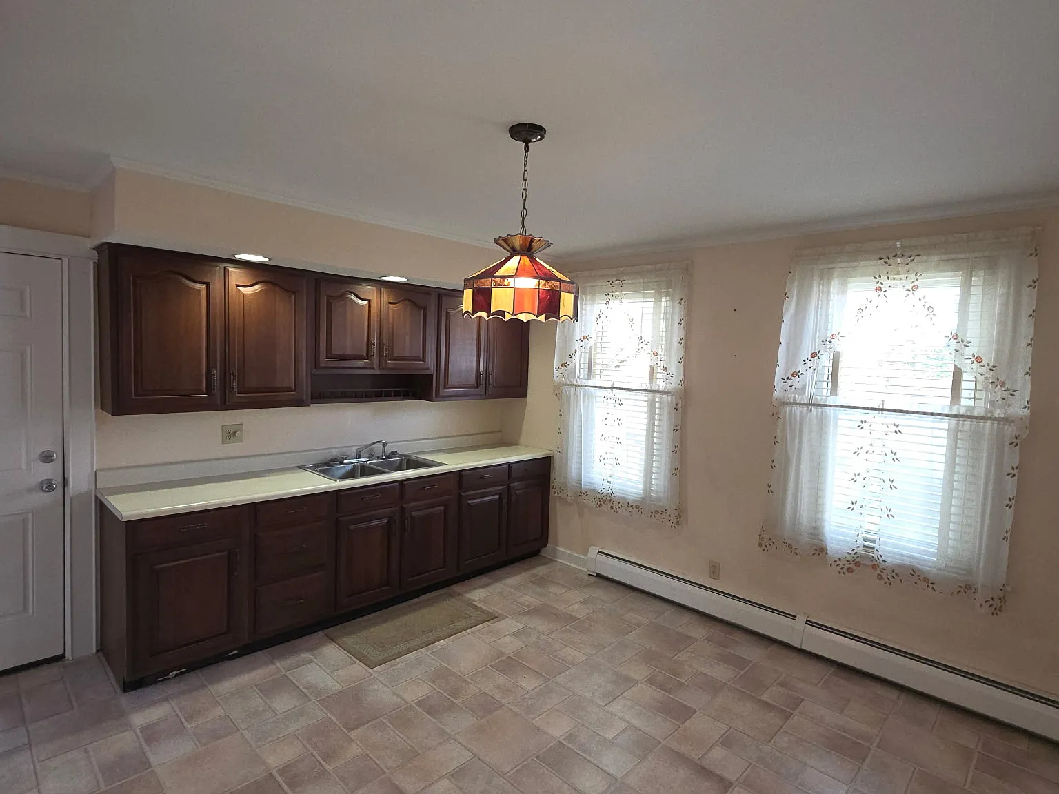 110 Whittenton St — Photo 2