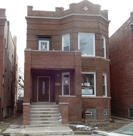 1st image of 4717 W Congress Pkwy