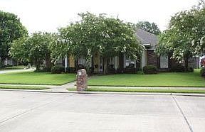 1st image of 6201 Ashford Dr