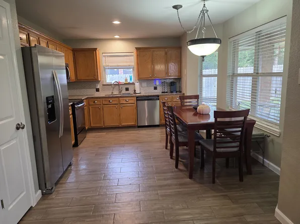 3 Pawnee Ln, Morgans Pt Resort, TX 76513