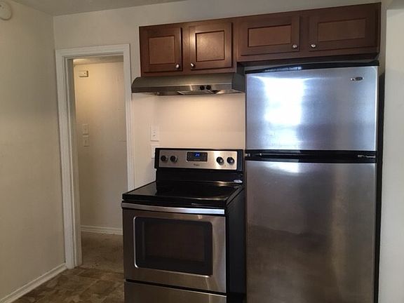 4th image of 6136 Bartholf Ave