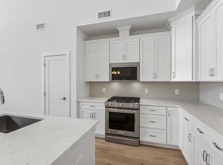 5 Hillcrest Dr #38, Woodbridge, CT 06525