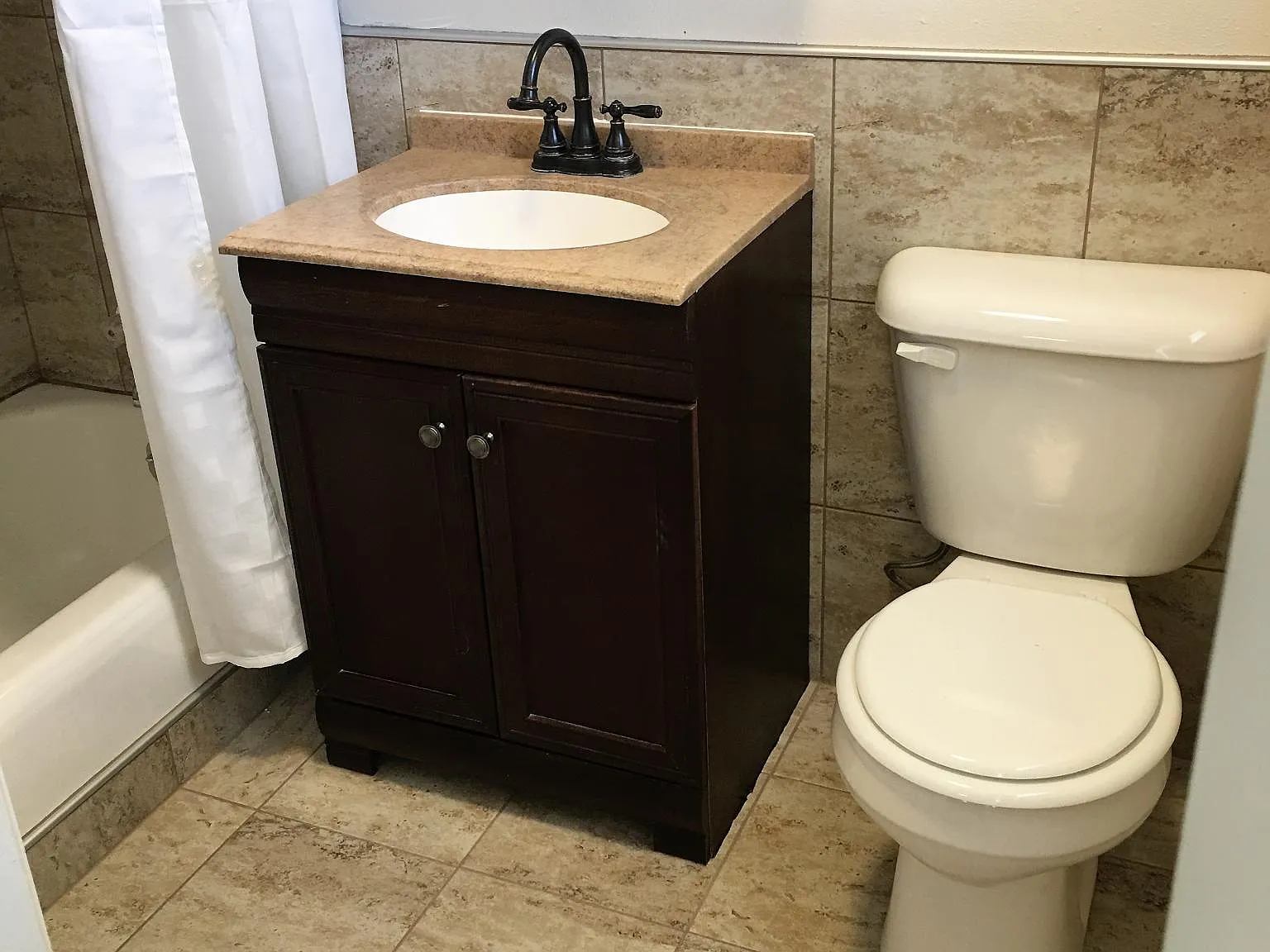1 bed, 700 sqft, $995 — Photo 4