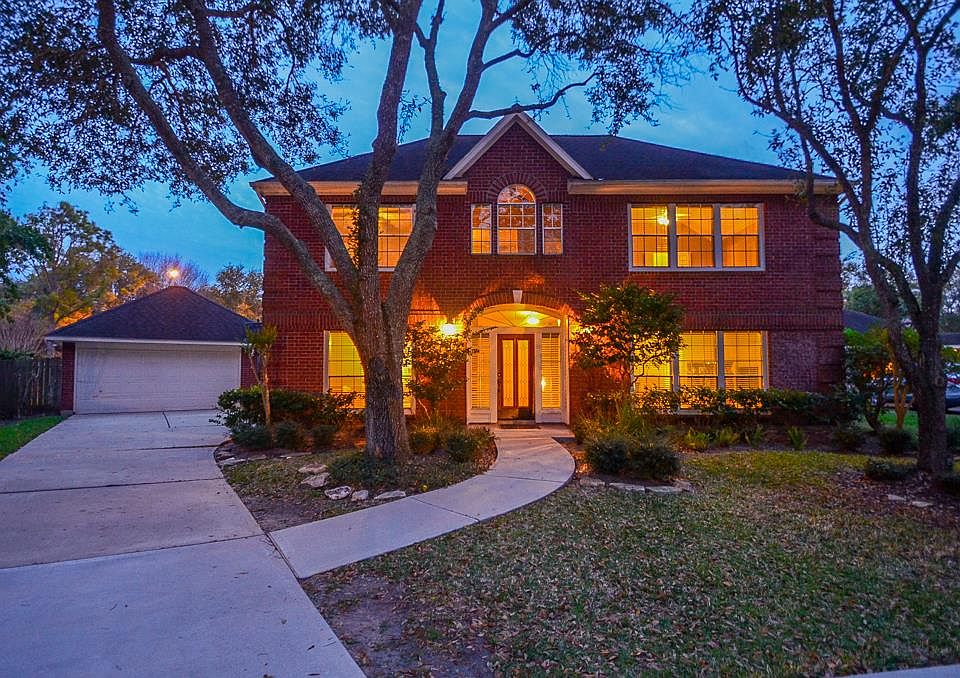 1st image of 38 Bradford Cir
